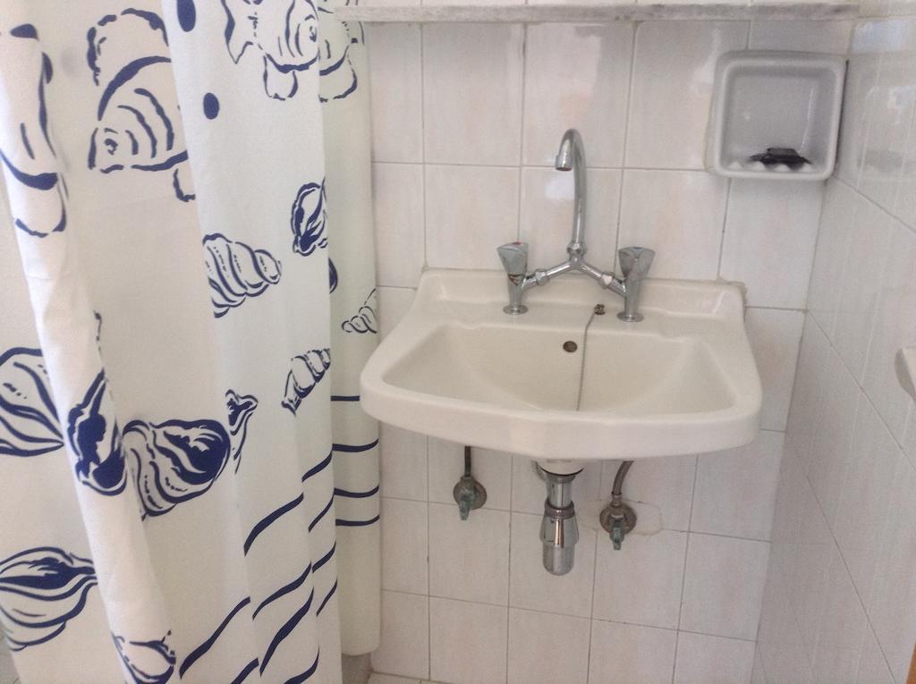 אנטיפארוס Rania Apartments חדר תמונה