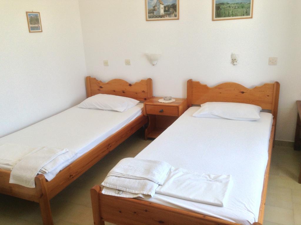 אנטיפארוס Rania Apartments חדר תמונה